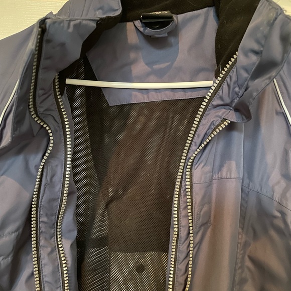 Kerrits jacket or shell.  Size Large. - Picture 7 of 8